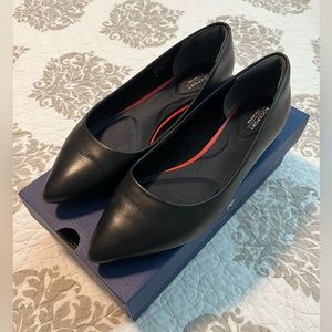 Black Rockport pointed flats - size 9 wide